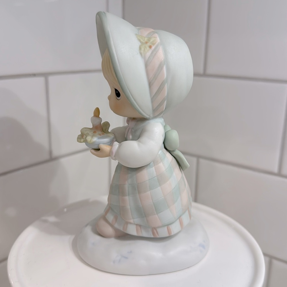 Precious Moments Figurine | Vintage 1988 | “December” | Girl with Candle - Picture 3 of 10